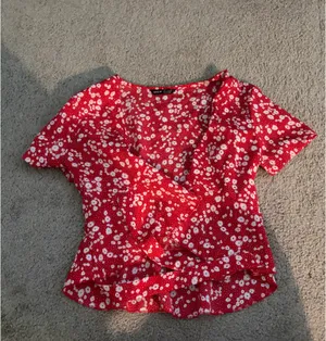 Shein Top Crop thumbnail 2