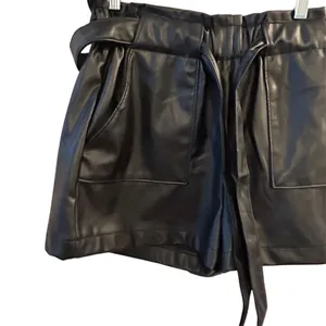 Ci Sono Women's Black Faux Leather Paperbag Shorts‎ Size M thumbnail 3