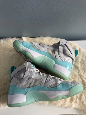 Nike Air Jordan Women’s Jumpman Two Trey Tropical Teal Sneakers thumbnail 5