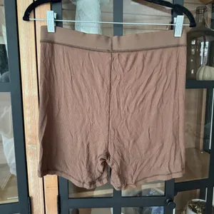 SKIMS modal Ribbed boxers boyfriend jasper high waisted shorts lounge logo thumbnail 5
