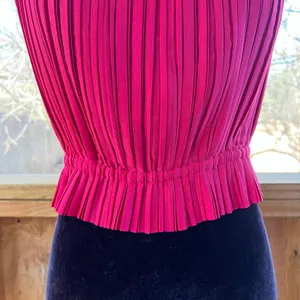 Banana Republic Women's Red Pleated Peplum Waist Top Size XS. NEW! thumbnail 5