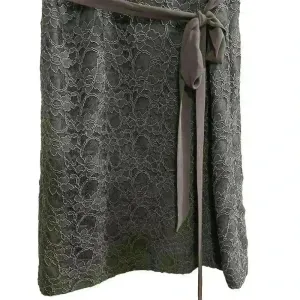 Mori‎ Lee Dark Gray Lace Evening Gown Size 10 Sleeveless V-Neck Short Dress thumbnail 4