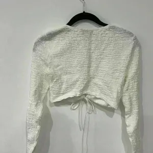 White fox top thumbnail 3