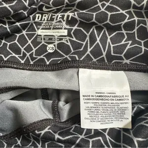 Nike Dri-FIT Black White Geometric Print Leggings‎ – Women’s XS 🖤 thumbnail 5