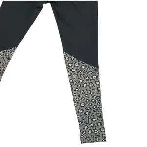 Beyond Yoga‎ Back Me Up Cropped Leggings XS Black Leopard Print Pilates Gym EUC thumbnail 4
