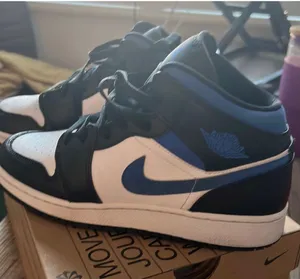 Nike Jordan ’s thumbnail 1