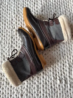 G.H. Bass & Co. Northern Duck Boots, size 8 thumbnail 1