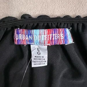 Urban Outfitters Black Ruffle Strap Tie-Front Crop Top Size L NWT thumbnail 3