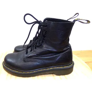 Dr Martens 1460 Pascal Boots Womens Black Size 7 Pebbled Leather Lace Up Combat thumbnail 3