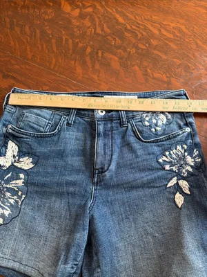 Pilcro embroidered jeans shorts 28 slim boyfriend thumbnail 11