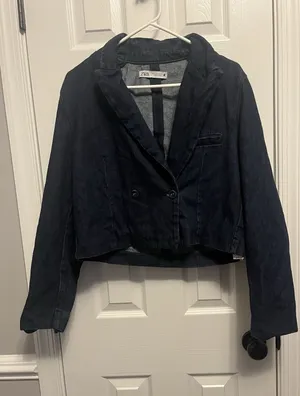 Women's Zara Crop Top Denim Jacket. Small Perfect for fall to dress up or down thumbnail 1