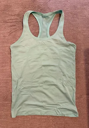 Lululemon Tank thumbnail 1
