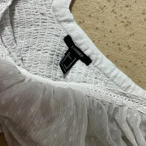 Forever 21 Coquette Swiss Dot‎ Ruffle Off Shoulder Smocked Crop Top Womens M thumbnail 4