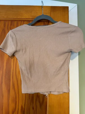 Crop Top Garage thumbnail 2