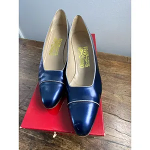 Salvatore Ferragamo‎ navy calfskin pumps low heel size 7AAAA thumbnail 4