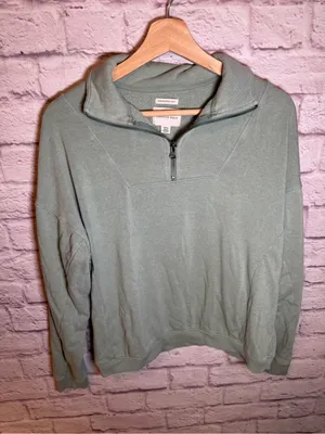 American Eagle cropped quarter zip sage green color women’s‎ size small thumbnail 1