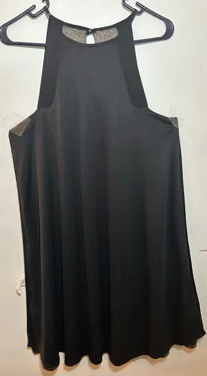 Lila Clothing Co. Stylish, loose-fitting top/dress. Size L. $20. thumbnail 5