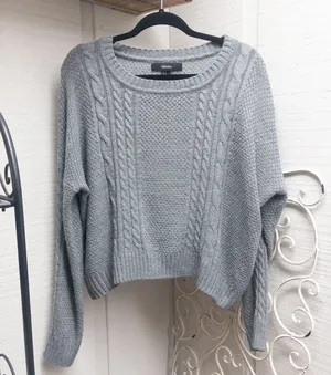 Sweater thumbnail 1
