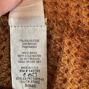 Fantastic Fawn Waffle Knit Cowl Neck Sweater S Rust Oversized Hi Low Boho Tunic thumbnail 9