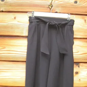 Lululemon Cropped Noir Pants  thumbnail 5