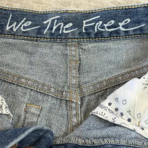We the Free People Shorts Womens 26 Denim Mid Rise‎ Boho Beach Summer Coastal thumbnail 4
