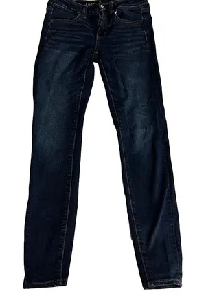 American Eagle Jeans Jegging Size 2. Waist: 26, Inseam: 27 inches thumbnail 1