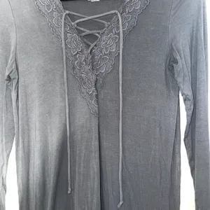 American Eagle Soft & Sexy Gray Lace Strappy Front Top thumbnail 5