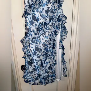BHLDN Jia Bias-Cut Ruffled Printed V-Neck Gown size‎ 4 thumbnail 4