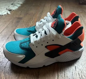 Nike Miami Hurricanes Air Huarache thumbnail 1