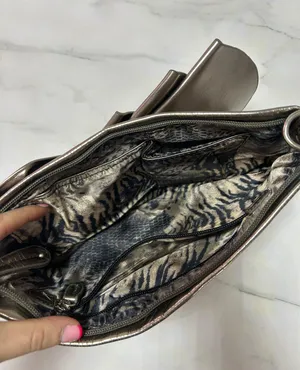 Galian Silver/gold Metallic Clutch thumbnail 2