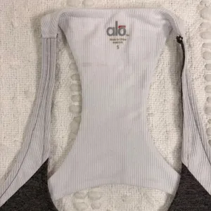 Alo‎ Yoga Womens Layered Racerback Tank Top Gray White Purple Mesh Small RN87370 thumbnail 3