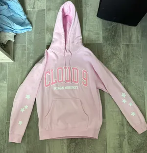 megan moroney cloud 9 sweatshirt Pink Size M thumbnail 1