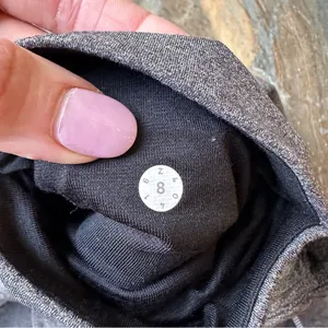 Lululemon Free Runner Crop Heathered Black Gray Women’s Size 8 thumbnail 11