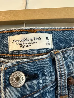 Abercrombie Jeans High-Rise 90s Relaxed thumbnail 2