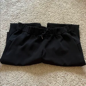 Women’s Lululemon Black Woven 7/8 Pants thumbnail 2