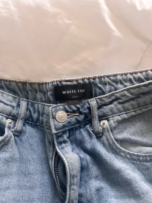 White Fox Low-Rise Jeans thumbnail 3