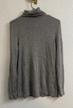Pendleton 100% Cashmere Sweater – Light Gray – Size Medium thumbnail 1