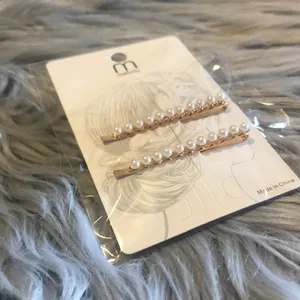 Pearl Hair Clip Set thumbnail 3