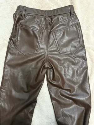 Abercrombie Curve Love Vegan Leather 90s Straight Pant thumbnail 6