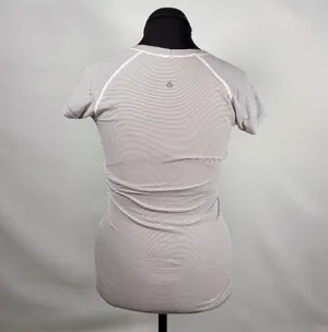 Women’s Lululemon White Swiftly Tech Hip Length Crew Neck Tee Size 6 thumbnail 3