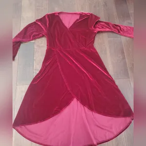 Long sleeve velvet wine color dress size Large women's perfect for Valen… thumbnail 4