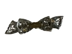 Vintage Holiday Sparkle: Rhinestone & Enamel Bow Brooch – Festive Filigree thumbnail 2