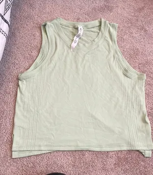 Lululemon Train To Be Tank Creamy Mint thumbnail 1