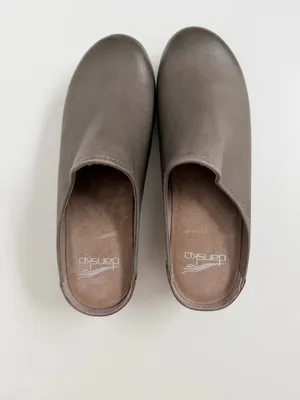 Dansko Clogs Melody Slip On Mules Leather Comfort Travel Burnished Taupe Grey thumbnail 6