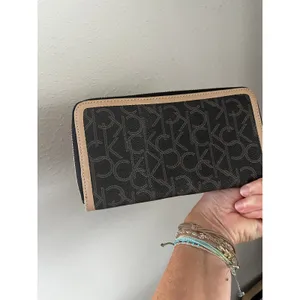 Calvin Klein Zip Up Wallet Brown Tan Gold Logo Preppy Classic Mature Everyday thumbnail 3