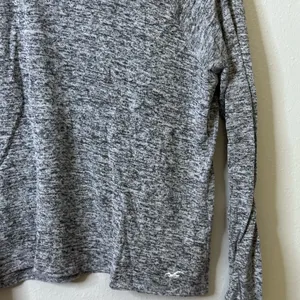 Hollister Women Must Have Collection Gray Longsleeve Shirt Size‎ XS thumbnail 3