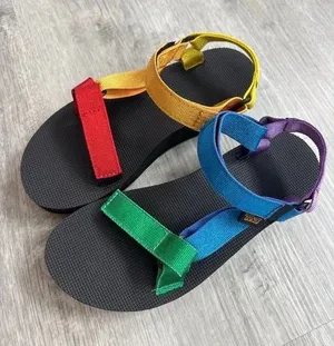 Teva Rainbow Sandals thumbnail 1