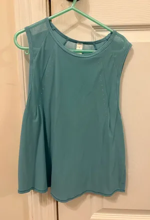 Lululemon tank top thumbnail 1