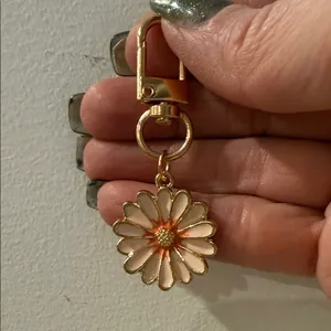 Pink and coral daisy, mini purse, charm thumbnail 2