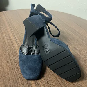 New‎ Eileen Fisher Suede Veery Suede Pump in Midnight Blue thumbnail 3